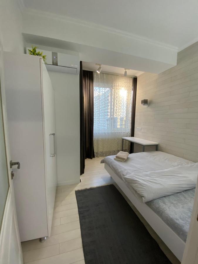 New Double Room Luxury Apartment In The Center Кишинів Екстер'єр фото